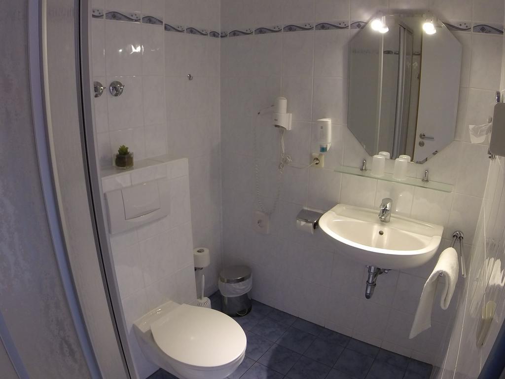 Klausdorfer Hof Hotel Schwentinental Buitenkant foto