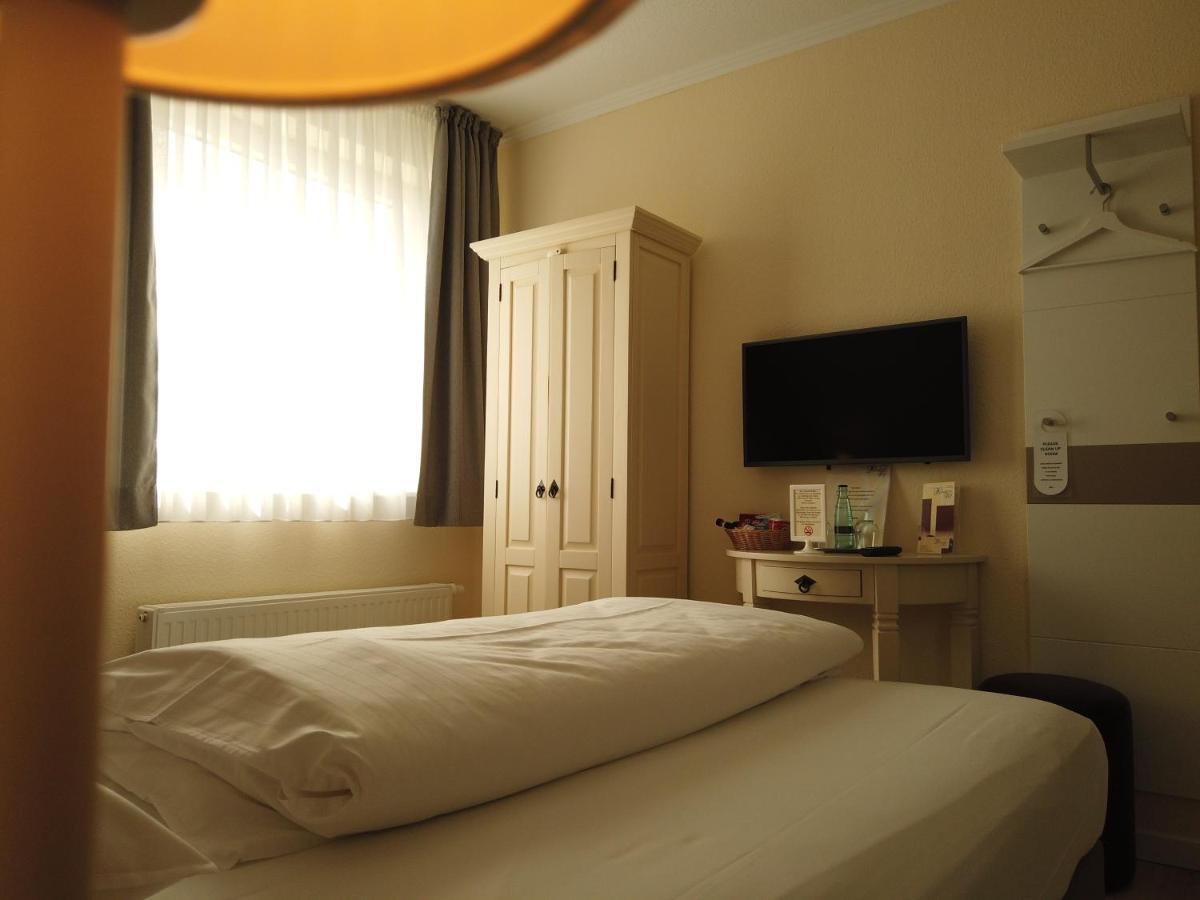 Klausdorfer Hof Hotel Schwentinental Buitenkant foto