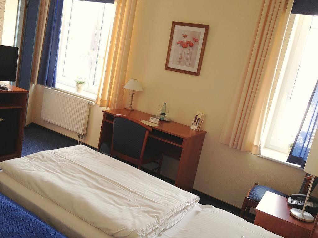 Klausdorfer Hof Hotel Schwentinental Buitenkant foto